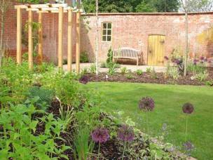 Charlies Homes and Gardens Ltd  in Hampshire